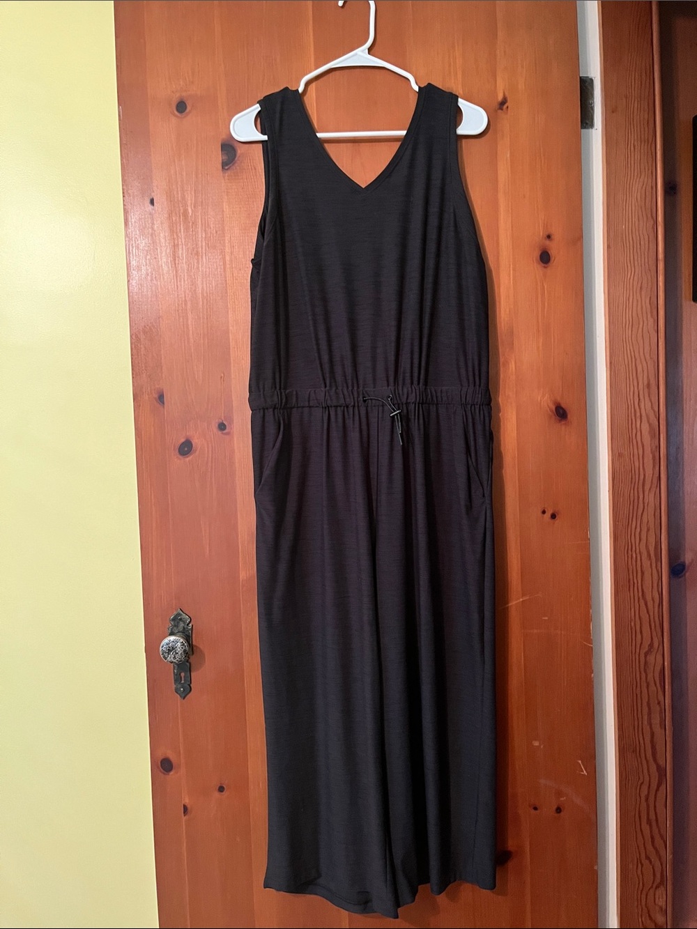 Old Navy Charcoal Sleeveless Rompe